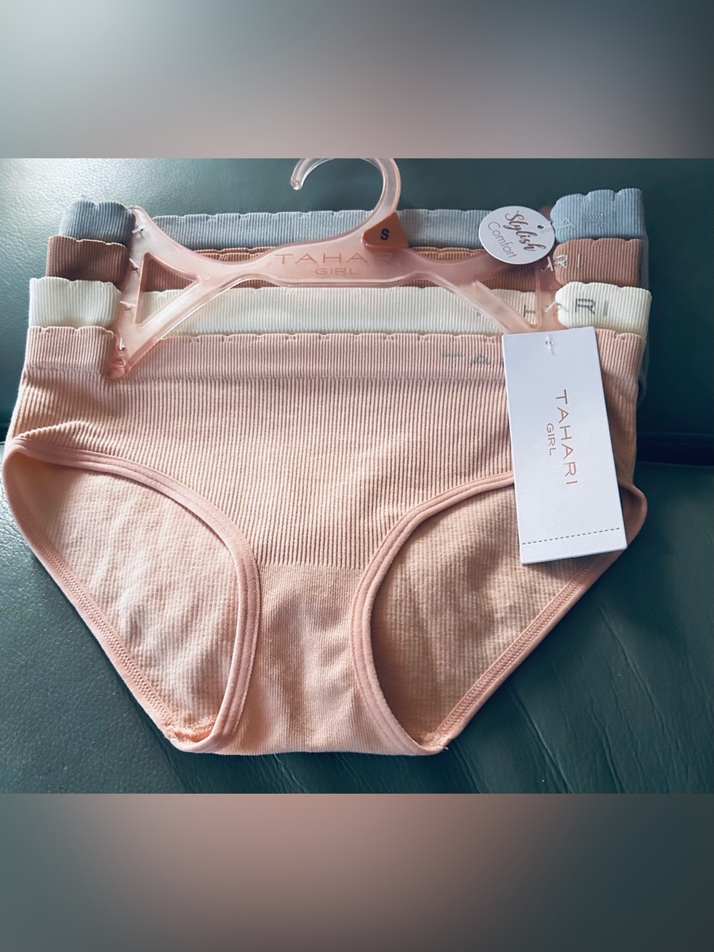 Tahari Girl 4 Pr Underwear Size S (6-7) NEW Underwear